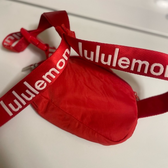 Lululemon belt bag - Picture 3 of 3